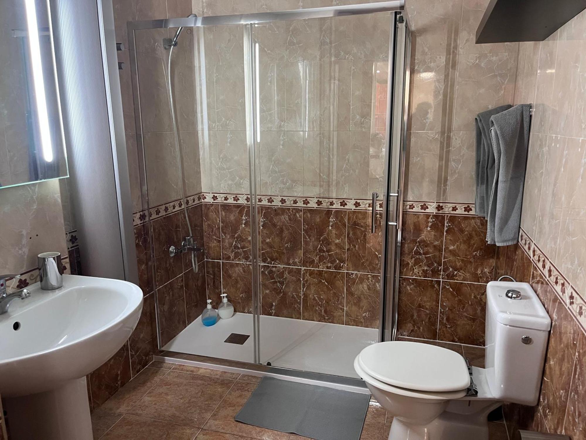 Melo Home 1 Near Airport, Elevator Vecindario  Extérieur photo